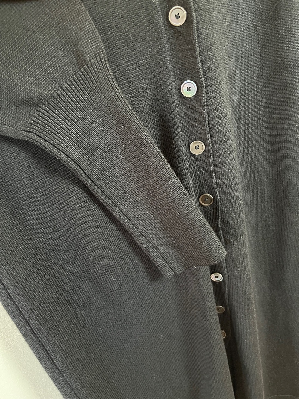 Aritzia Wilfred Utopia Sweater Dress XS Black Merino Wool V-Neck Button Front - Picture 4 of 7